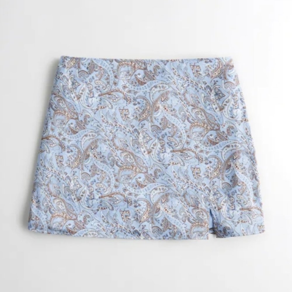 Hollister NWT Blue Paisley Skirt Size M